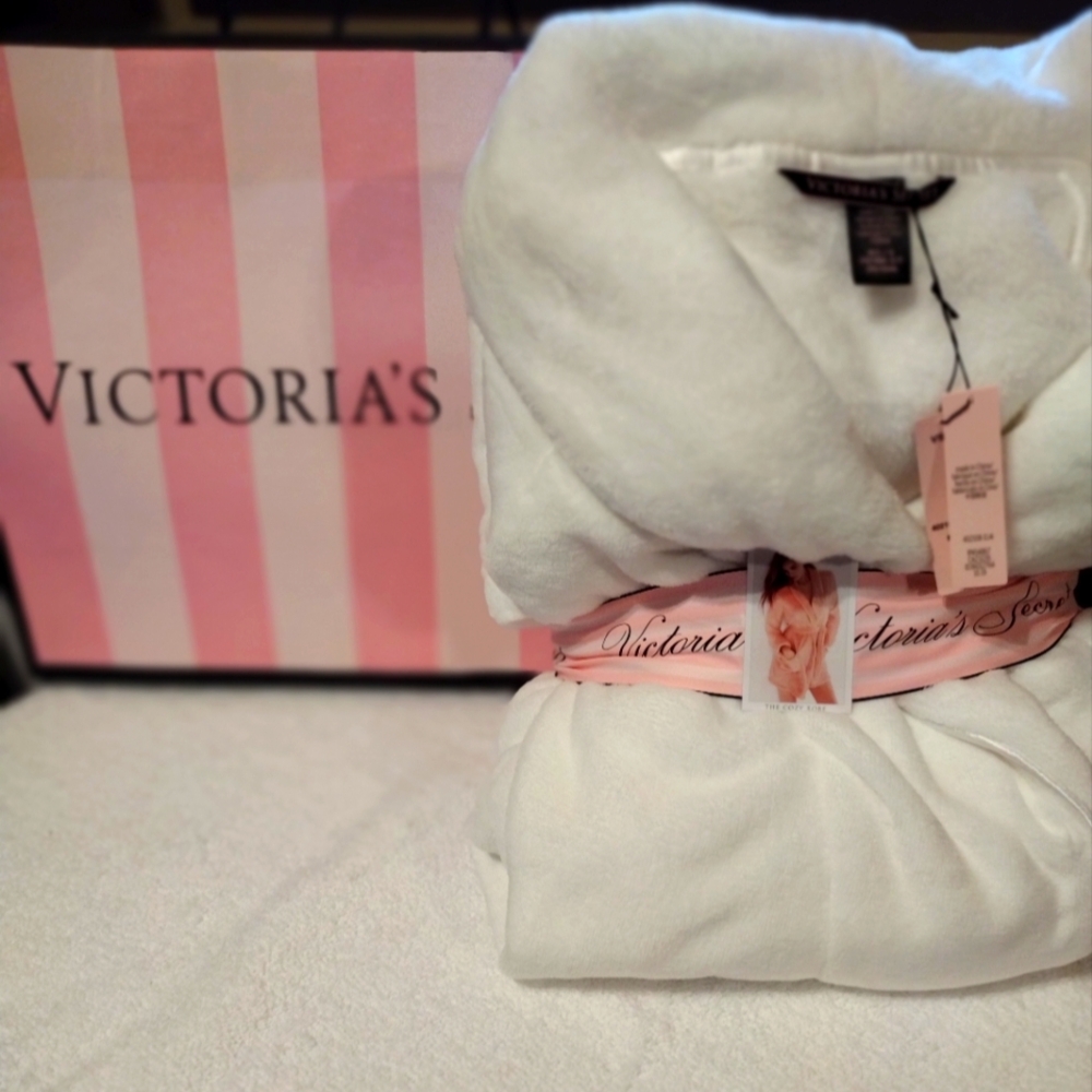 Victoria's Secret Cozy Robe
